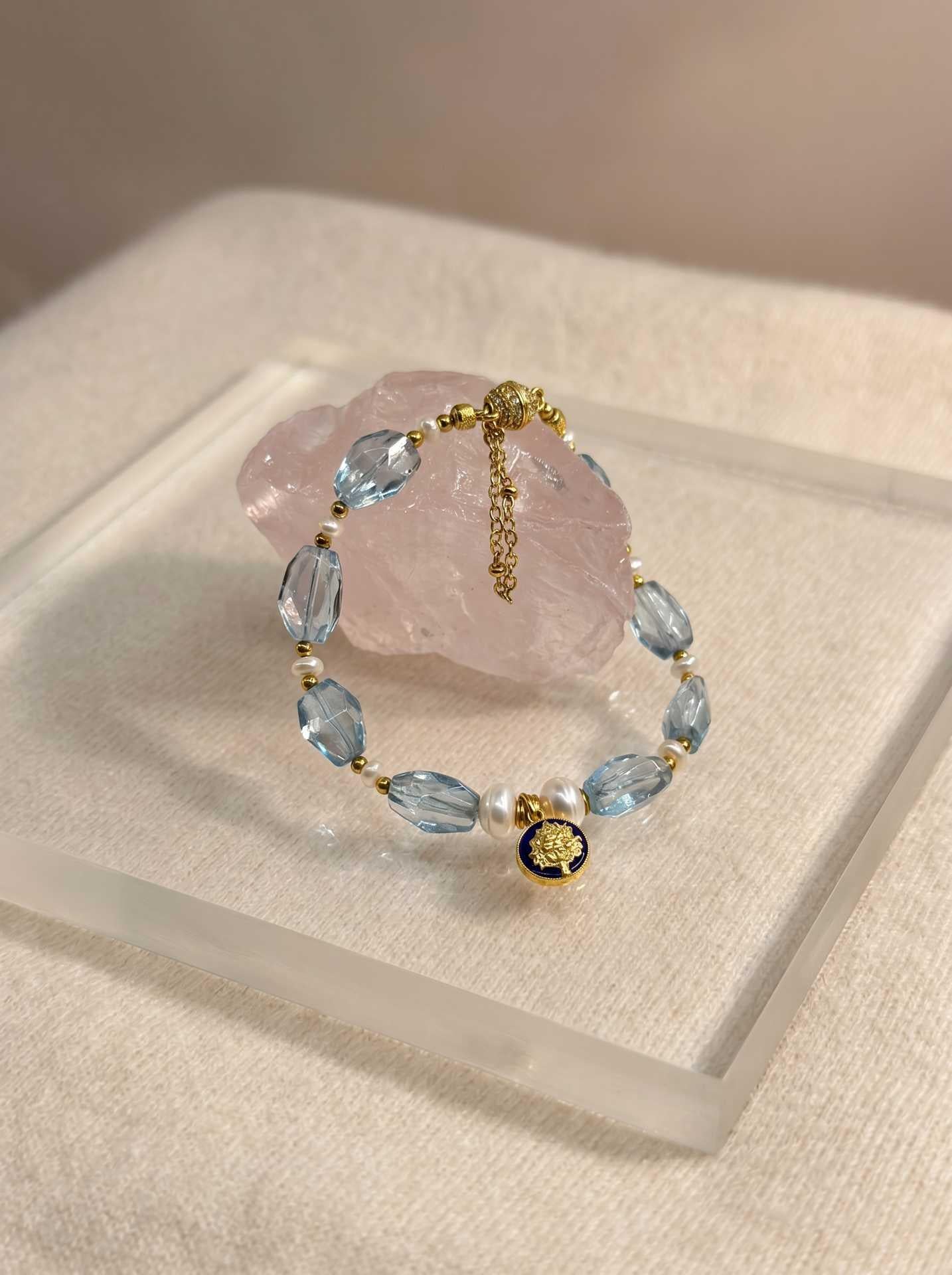 Kubera Azure Topaz Himalayan Bracelet — detail close-up